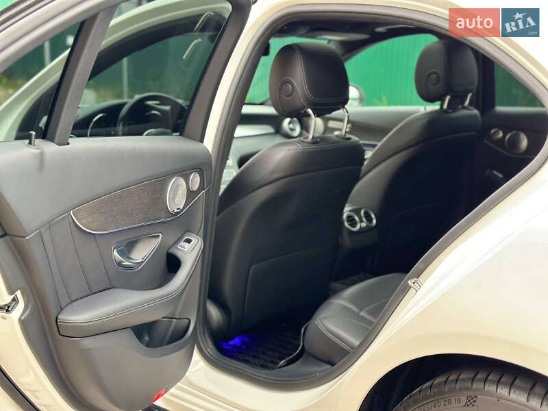Седан Mercedes-Benz C-Class 2019 в Киеве