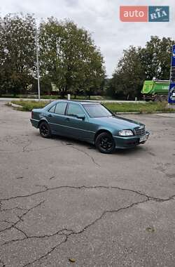 Седан Mercedes-Benz C-Class 1998 в  фото 5 Седан Mercedes-Benz C-Class 1998 в
