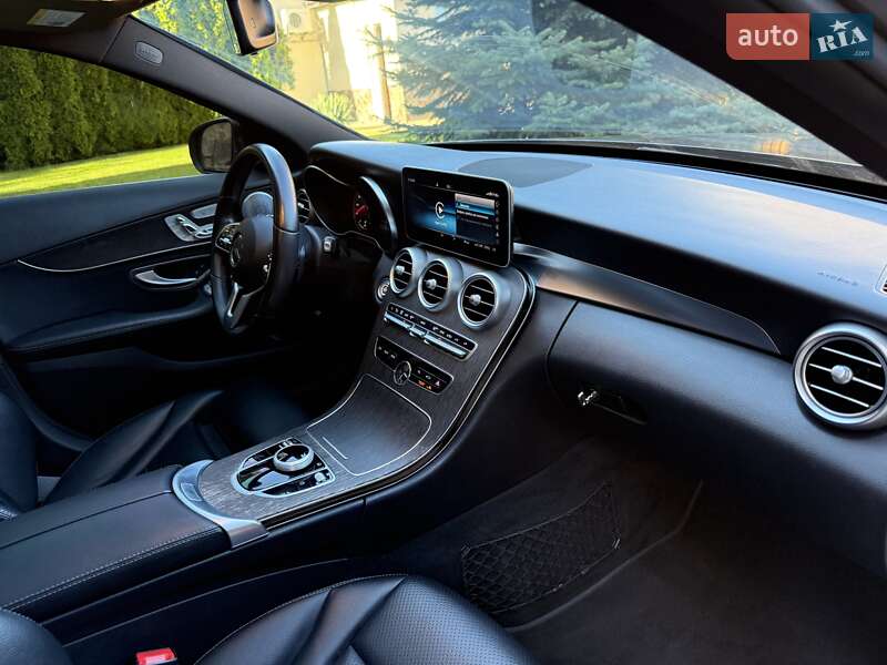 Седан Mercedes-Benz C-Class 2018 в Києві фото 39 Седан Mercedes-Benz C-Class 2018 в Києві