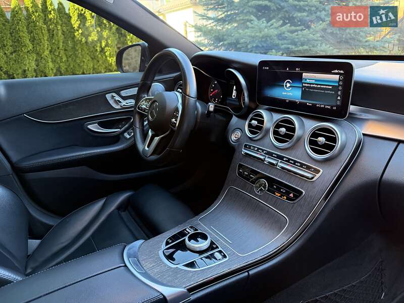 Седан Mercedes-Benz C-Class 2018 в Києві фото 42 Седан Mercedes-Benz C-Class 2018 в Києві