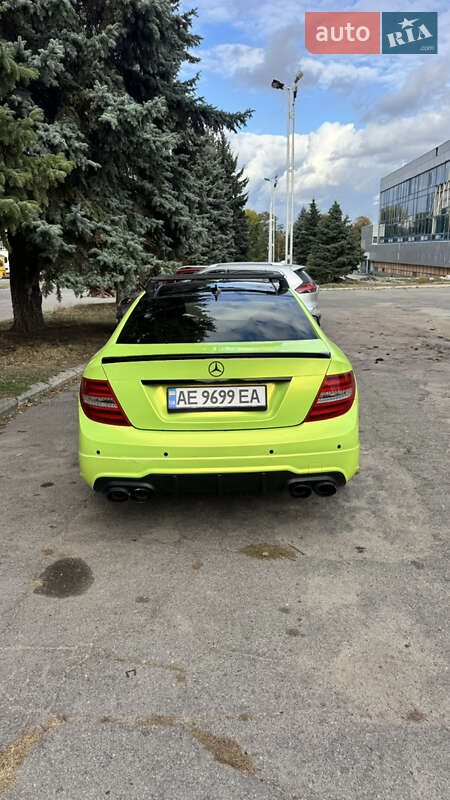 Седан Mercedes-Benz C-Class 2013 в Днепре