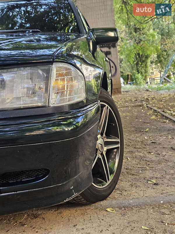 Седан Mercedes-Benz C-Class 1995 в Одесі фото 3 Седан Mercedes-Benz C-Class 1995 в Одесі