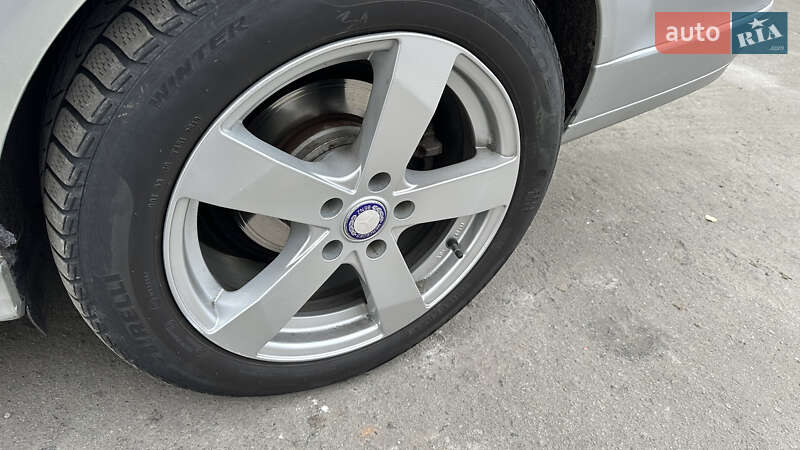Універсал Mercedes-Benz C-Class 2009 в Києві