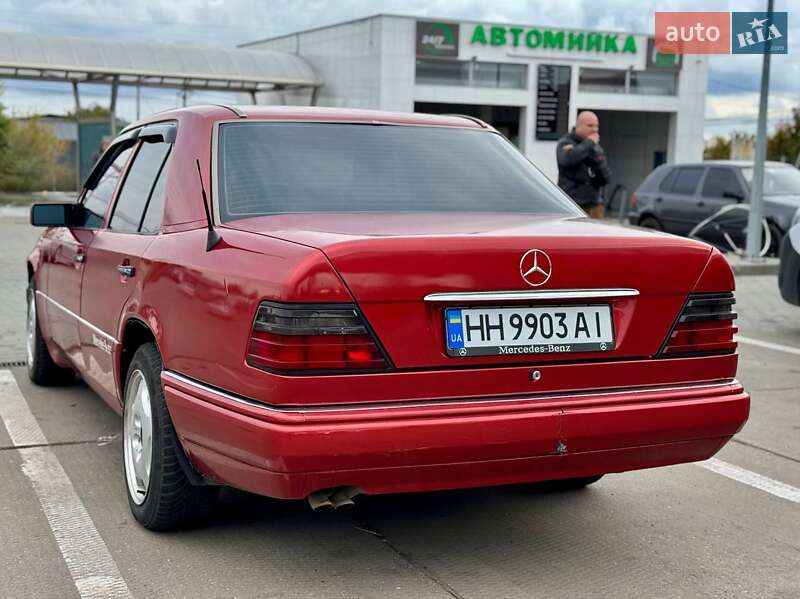 Седан Mercedes-Benz C-Class 1995 в Дачном