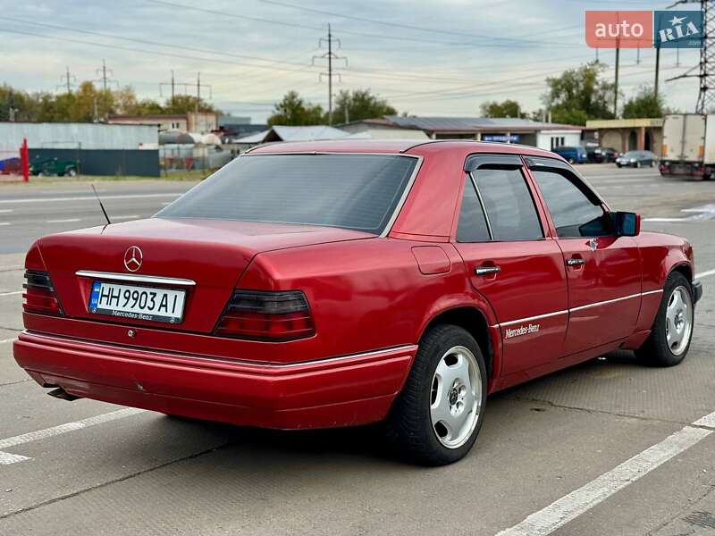 Седан Mercedes-Benz C-Class 1995 в Дачном
