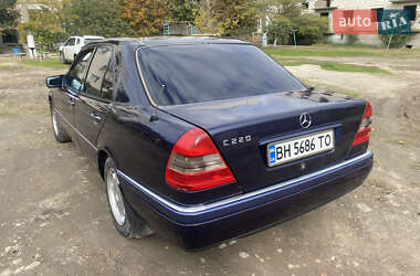 Седан Mercedes-Benz C-Class 1996 в  фото 9 Седан Mercedes-Benz C-Class 1996 в