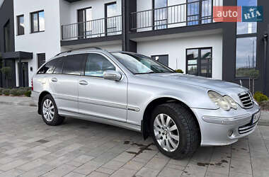 Универсал Mercedes-Benz C-Class 2007 в Вараше