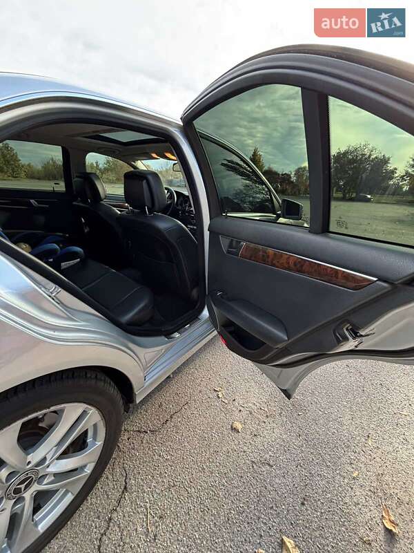 Седан Mercedes-Benz C-Class 2013 в Павлограде