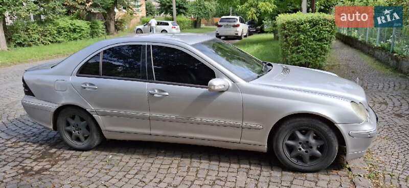 Mercedes-Benz C-Class 2001