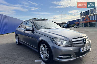 Седан Mercedes-Benz C-Class 2011 в Івано-Франківську
