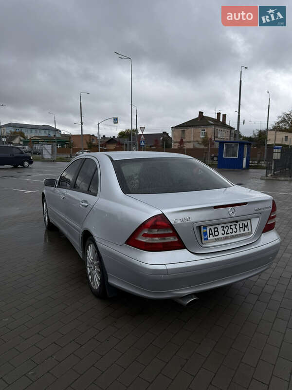 Седан Mercedes-Benz C-Class 2007 в Виннице