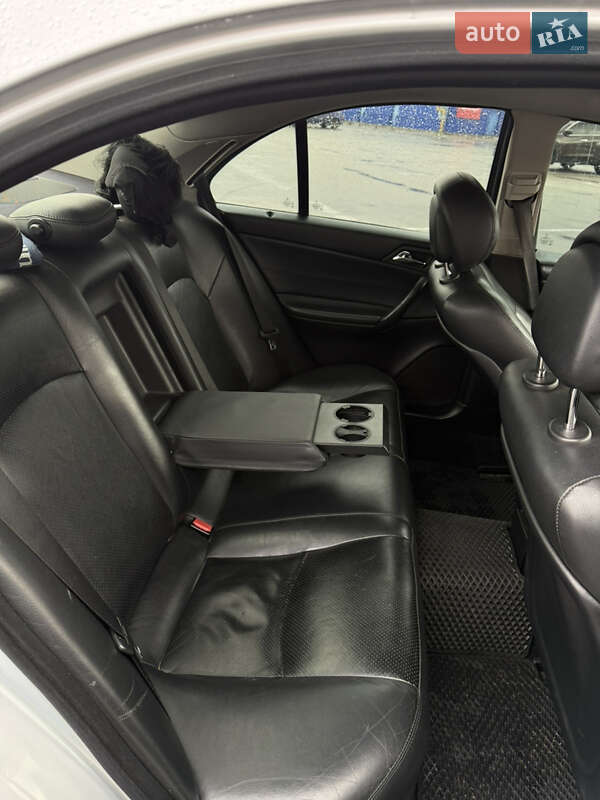 Седан Mercedes-Benz C-Class 2007 в Виннице