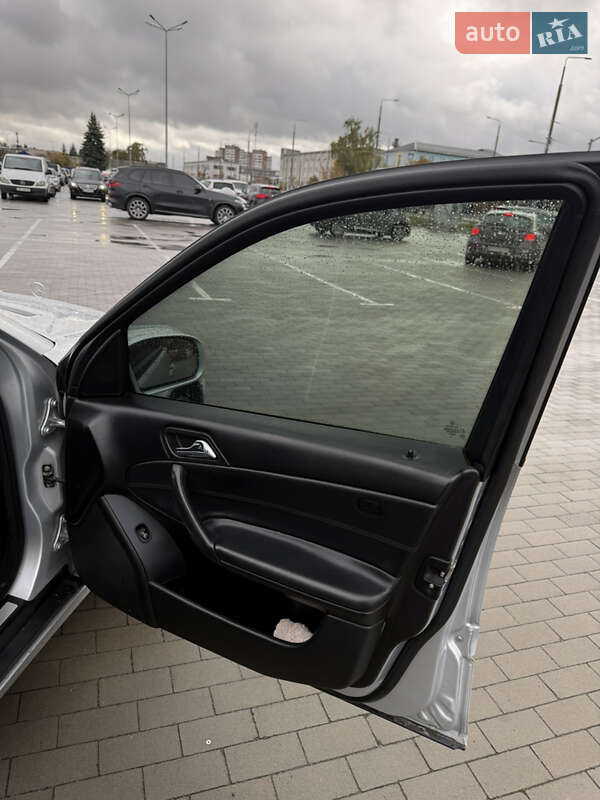 Седан Mercedes-Benz C-Class 2007 в Виннице