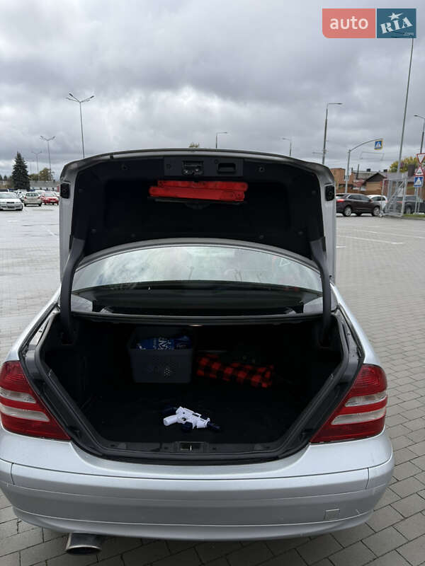 Седан Mercedes-Benz C-Class 2007 в Виннице