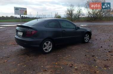 Купе Mercedes-Benz C-Class 2001 в 