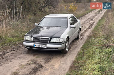 Седан Mercedes-Benz C-Class 1995 в Александрие