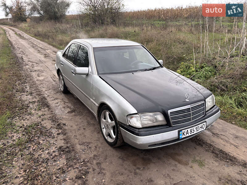 Седан Mercedes-Benz C-Class 1995 в Олександрії