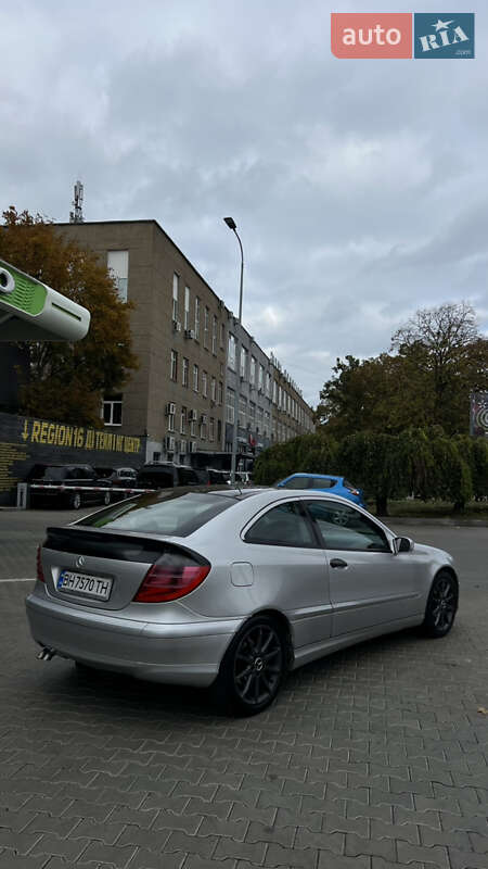 Купе Mercedes-Benz C-Class 2004 в Одессе фото 8 Купе Mercedes-Benz C-Class 2004 в Одессе