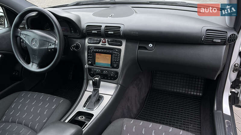 Купе Mercedes-Benz C-Class 2004 в Одессе фото 15 Купе Mercedes-Benz C-Class 2004 в Одессе