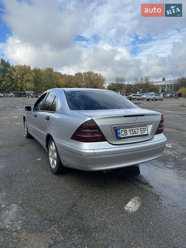 Седан Mercedes-Benz C-Class 2002 в Чернигове фото 4 Седан Mercedes-Benz C-Class 2002 в Чернигове