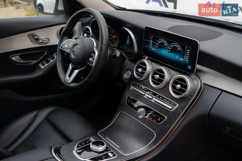 Седан Mercedes-Benz C-Class 2019 в Києві фото 33 Седан Mercedes-Benz C-Class 2019 в Києві
