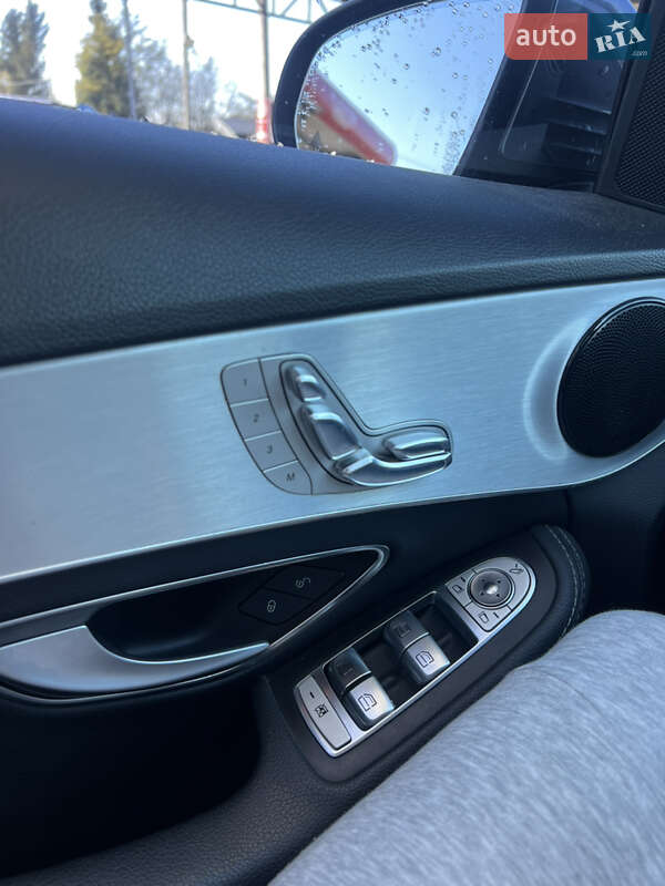 Седан Mercedes-Benz C-Class 2017 в Косове фото 13 Седан Mercedes-Benz C-Class 2017 в Косове