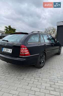 Универсал Mercedes-Benz C-Class 2004 в  фото 2 Универсал Mercedes-Benz C-Class 2004 в