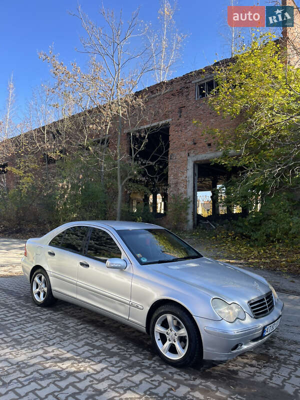 Седан Mercedes-Benz C-Class 2003 в Коломиї