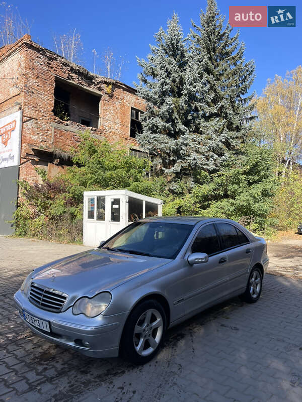 Седан Mercedes-Benz C-Class 2003 в Коломиї
