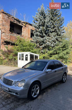 Седан Mercedes-Benz C-Class 2003 в 