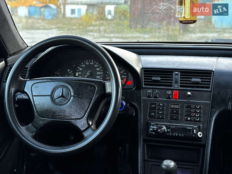 Седан Mercedes-Benz C-Class 1995 в Казатине фото 8 Седан Mercedes-Benz C-Class 1995 в Казатине