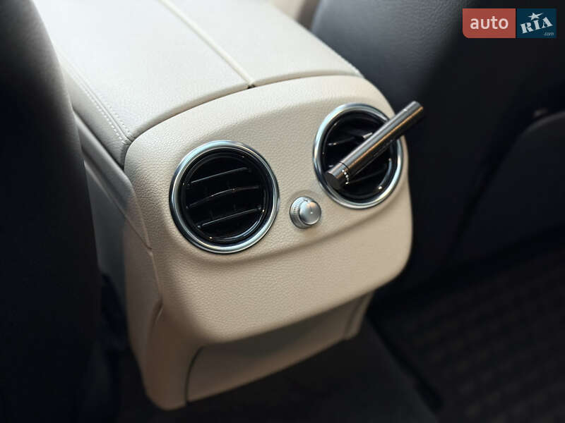 Седан Mercedes-Benz C-Class 2016 в Киеве фото 25 Седан Mercedes-Benz C-Class 2016 в Киеве