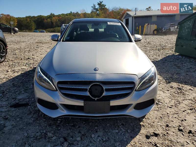 Седан Mercedes-Benz C-Class 2015 в Львове
