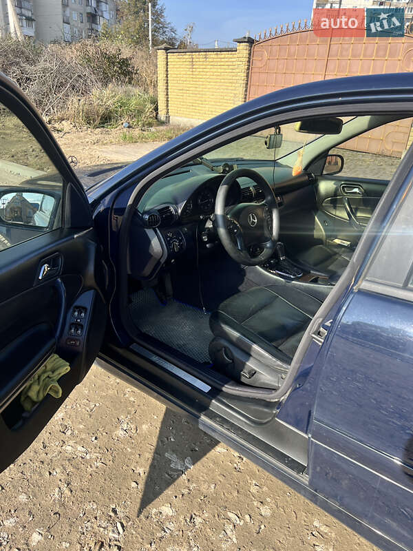 Седан Mercedes-Benz C-Class 2005 в Ровно фото 6 Седан Mercedes-Benz C-Class 2005 в Ровно