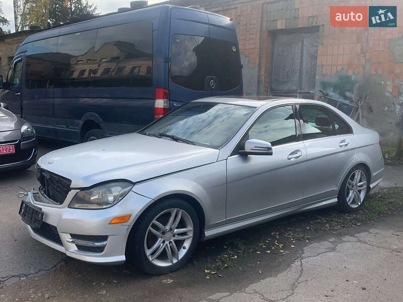 Седан Mercedes-Benz C-Class 2013 в Луцке фото 2 Седан Mercedes-Benz C-Class 2013 в Луцке
