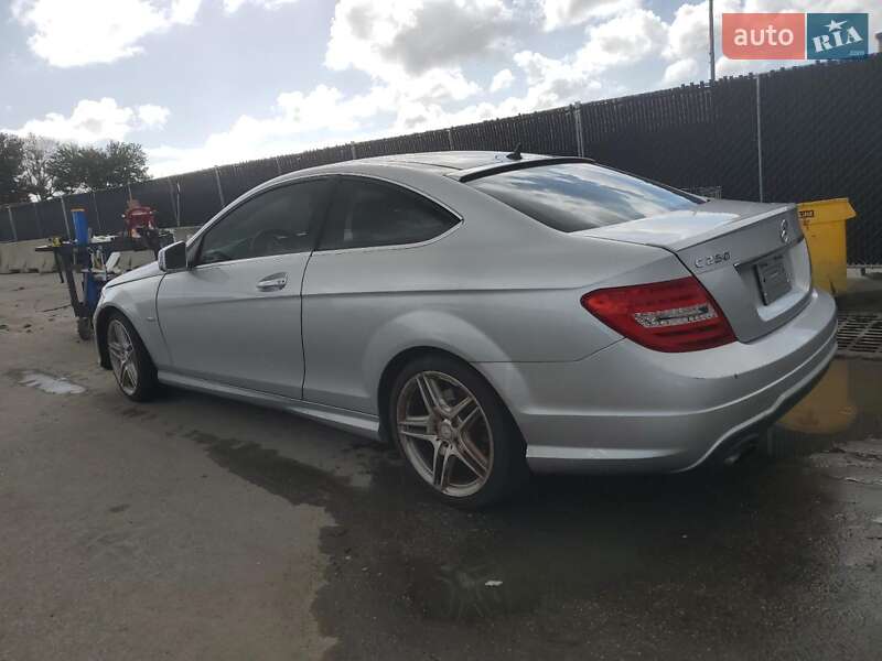 Купе Mercedes-Benz C-Class 2012 в Львові