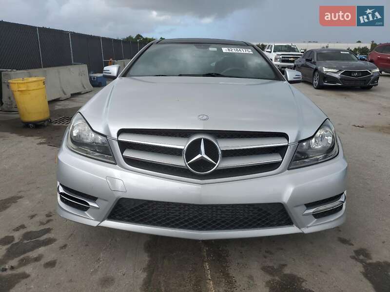 Купе Mercedes-Benz C-Class 2012 в Львові