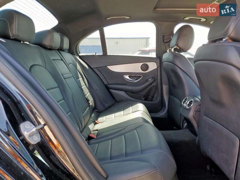 Седан Mercedes-Benz C-Class 2019 в Львові