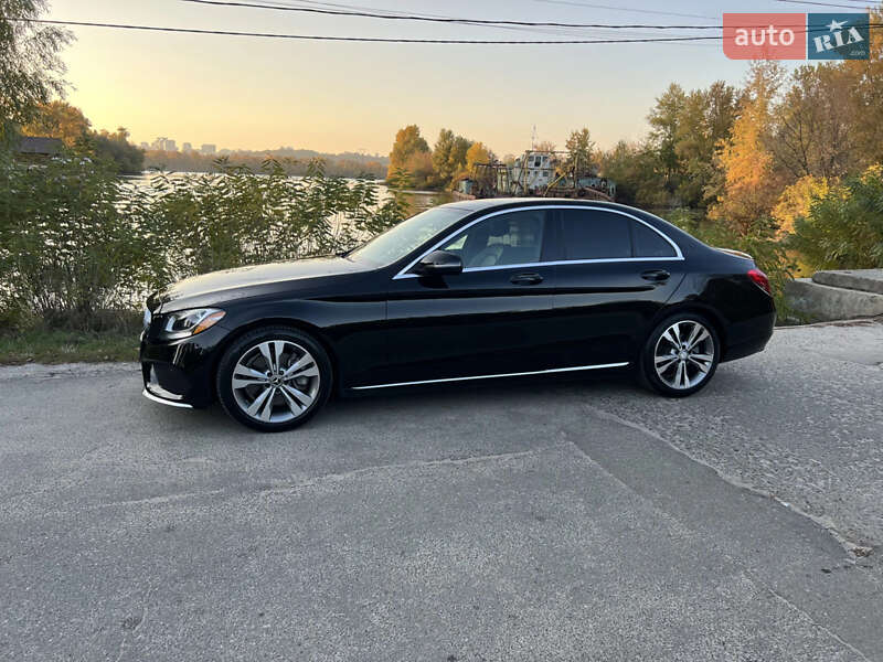 Седан Mercedes-Benz C-Class 2017 в Киеве