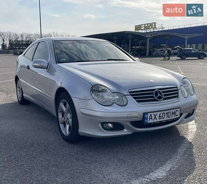 Купе Mercedes-Benz C-Class 2004 в Новій Водолагі фото 12 Купе Mercedes-Benz C-Class 2004 в Новій Водолагі