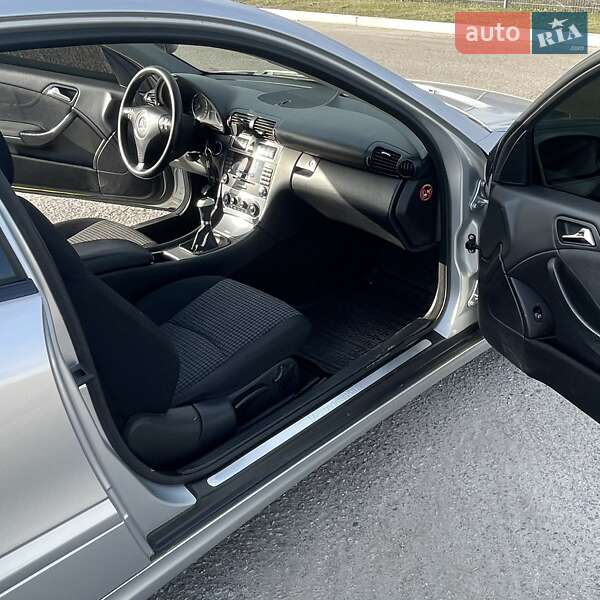 Купе Mercedes-Benz C-Class 2004 в Новій Водолагі фото 21 Купе Mercedes-Benz C-Class 2004 в Новій Водолагі