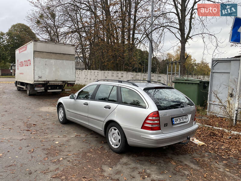 Универсал Mercedes-Benz C-Class 2003 в Житомире фото 3 Универсал Mercedes-Benz C-Class 2003 в Житомире