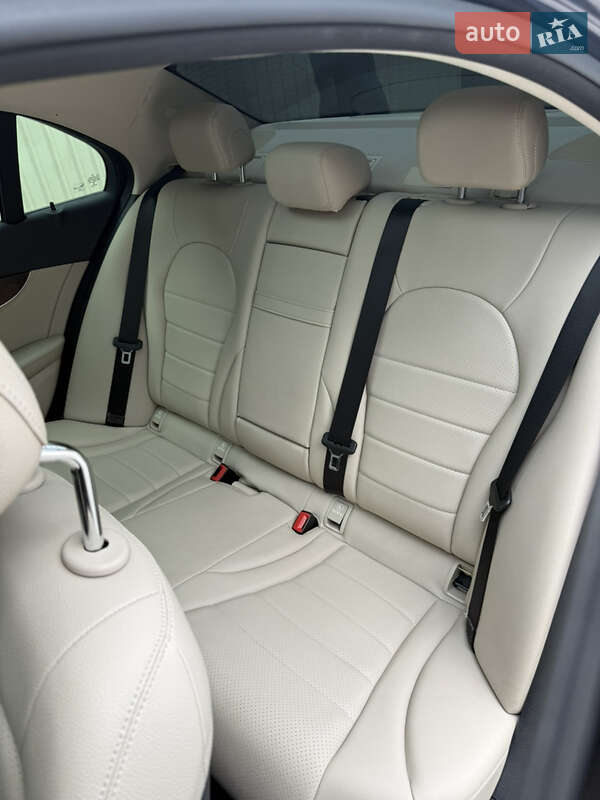 Седан Mercedes-Benz C-Class 2015 в Киеве фото 29 Седан Mercedes-Benz C-Class 2015 в Киеве