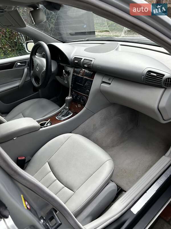 Седан Mercedes-Benz C-Class 2007 в Киеве фото 3 Седан Mercedes-Benz C-Class 2007 в Киеве