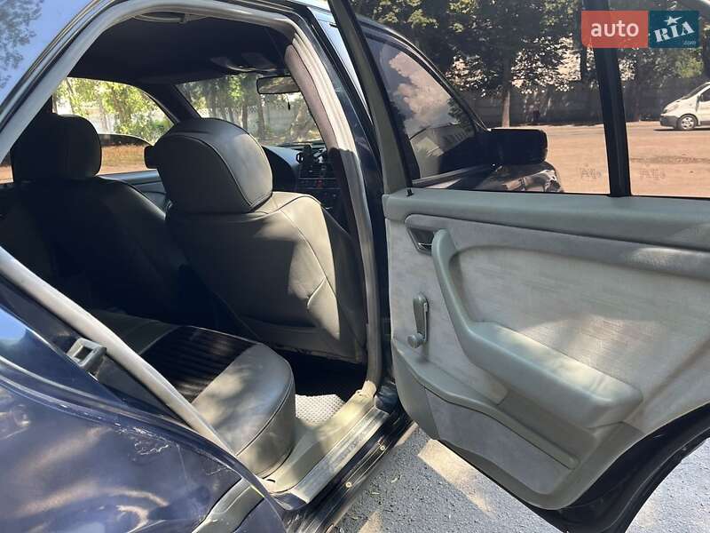 Седан Mercedes-Benz C-Class 1994 в Кам'янському фото 16 Седан Mercedes-Benz C-Class 1994 в Кам'янському