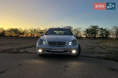 Седан Mercedes-Benz C-Class 2001 в Доброславе Седан Mercedes-Benz C-Class 2001 в Доброславе