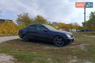 Седан Mercedes-Benz C-Class 2000 в 