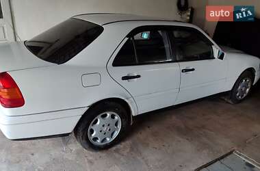 Седан Mercedes-Benz C-Class 1995 в  фото 2 Седан Mercedes-Benz C-Class 1995 в