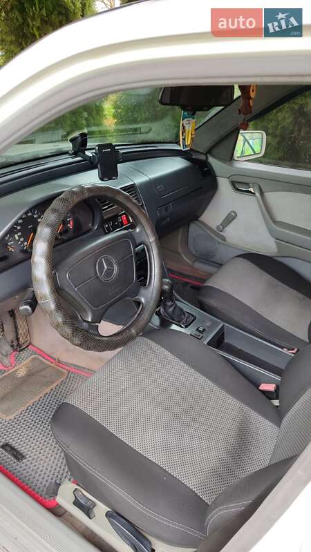 Седан Mercedes-Benz C-Class 1995 в Тернополе фото 11 Седан Mercedes-Benz C-Class 1995 в Тернополе