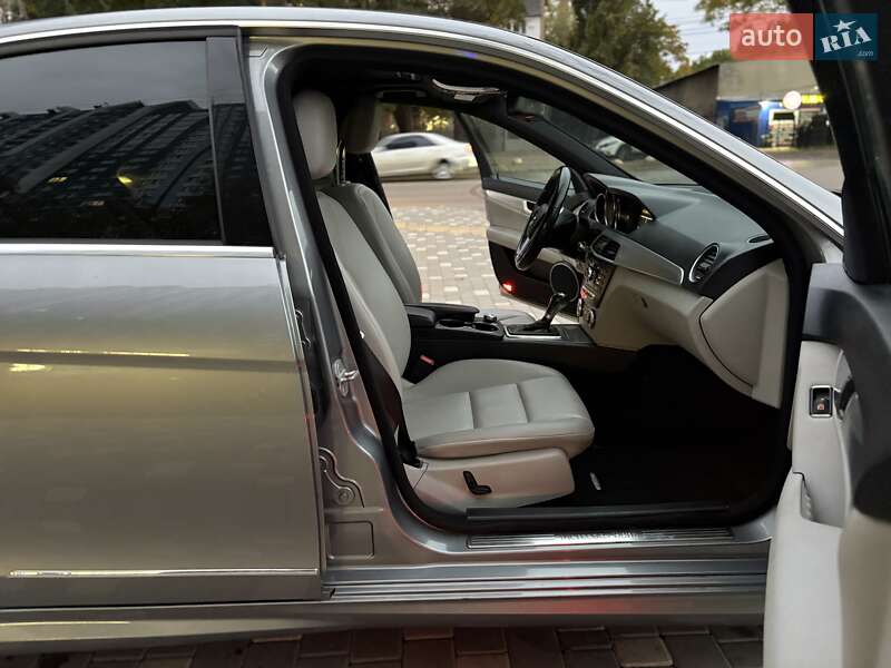 Седан Mercedes-Benz C-Class 2014 в Одессе фото 54 Седан Mercedes-Benz C-Class 2014 в Одессе